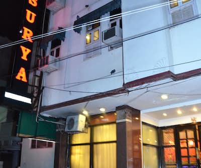 https://imgcld.yatra.com/ytimages/image/upload/t_hotel_yatra_city_desktop/v1405677991/Domestic Hotels/Hotels_New Delhi/Hotel Surya International/Overview.jpg